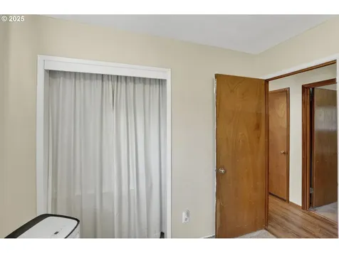 17840 SE Yamhill Street Portland OR 97233