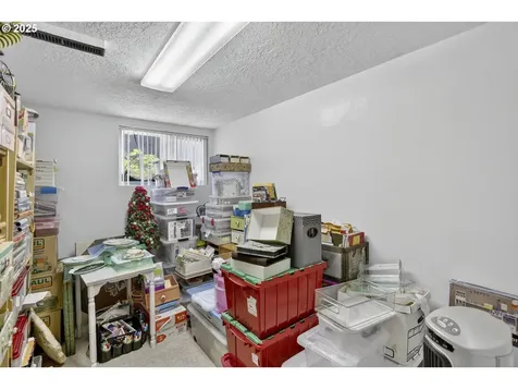 17840 SE Yamhill Street Portland OR 97233