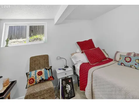 17840 SE Yamhill Street Portland OR 97233