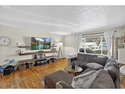 17840 SE Yamhill Street Portland OR 97233