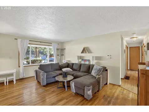 17840 SE Yamhill Street Portland OR 97233