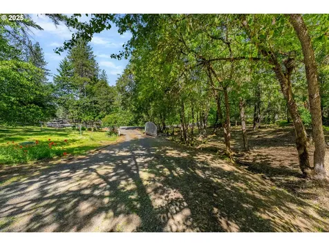 905 Summit Loop Grants Pass OR 97527