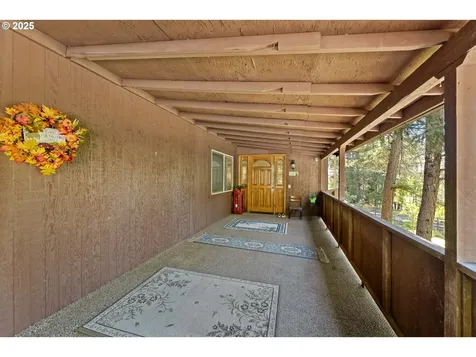 905 Summit Loop Grants Pass OR 97527