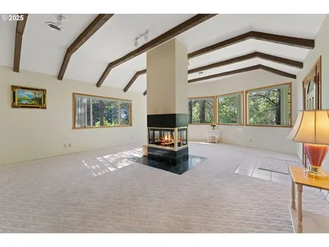 905 Summit Loop Grants Pass OR 97527