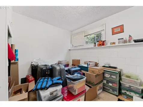 905 Summit Loop Grants Pass OR 97527
