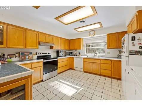905 Summit Loop Grants Pass OR 97527