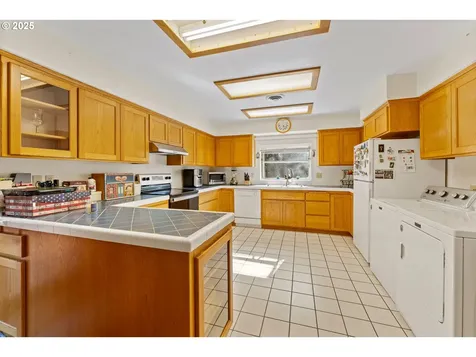 905 Summit Loop Grants Pass OR 97527