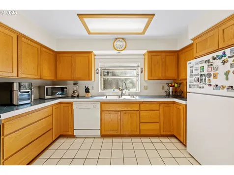 905 Summit Loop Grants Pass OR 97527