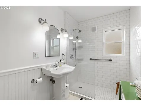 4505 NE 40th Avenue Portland OR 97211