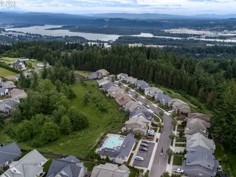 1856 NW Sierra Way Camas WA 98607