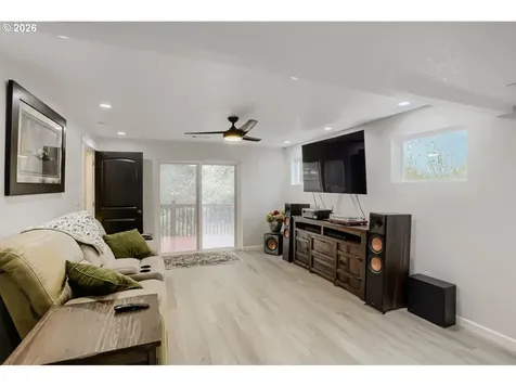 2167 SE Meadow Court Gresham OR 97080