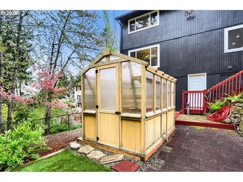 2167 SE Meadow Court Gresham OR 97080