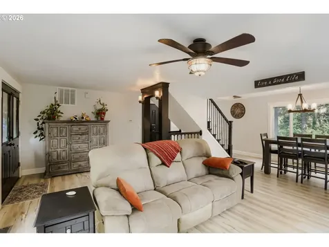 2167 SE Meadow Court Gresham OR 97080