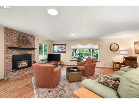 903 NE 3rd Avenue Hillsboro OR 97124