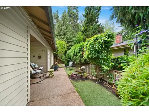 903 NE 3rd Avenue Hillsboro OR 97124