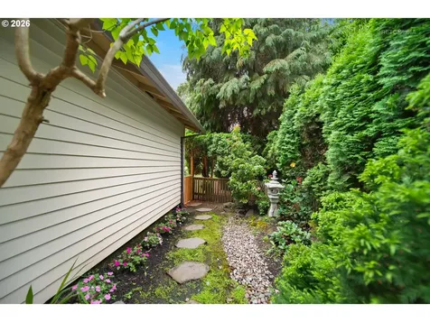 903 NE 3rd Avenue Hillsboro OR 97124
