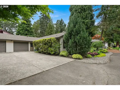 903 NE 3rd Avenue Hillsboro OR 97124