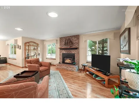 903 NE 3rd Avenue Hillsboro OR 97124