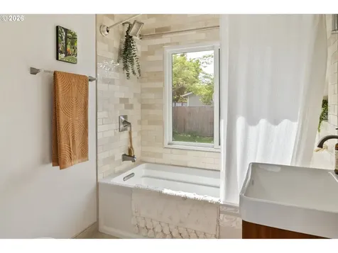 2619 SE 61st Avenue Portland OR 97206