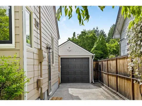 2619 SE 61st Avenue Portland OR 97206