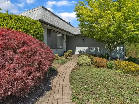 3016 Twin Oak Place NW Salem OR 97304
