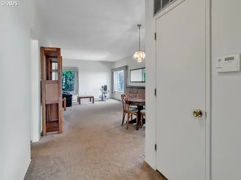 3016 Twin Oak Place NW Salem OR 97304