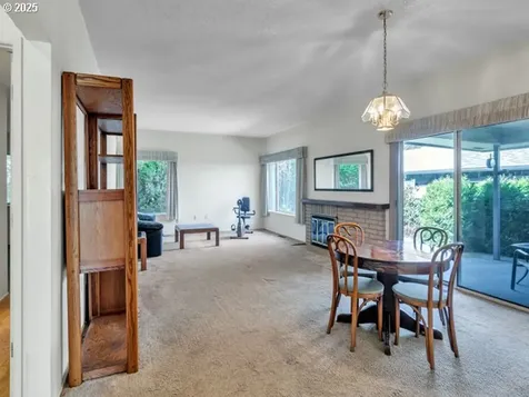 3016 Twin Oak Place NW Salem OR 97304