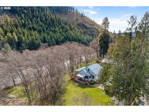 500 And 502 Bluff Street Klickitat WA 98628