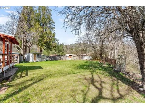500 And 502 Bluff Street Klickitat WA 98628