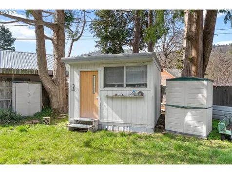 500 And 502 Bluff Street Klickitat WA 98628