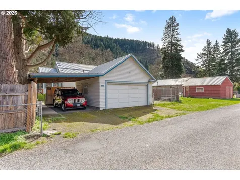 500 And 502 Bluff Street Klickitat WA 98628