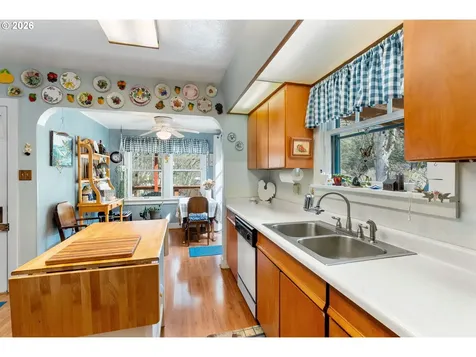 500 And 502 Bluff Street Klickitat WA 98628