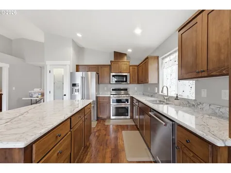 2755 Mia Court Salem OR 97306