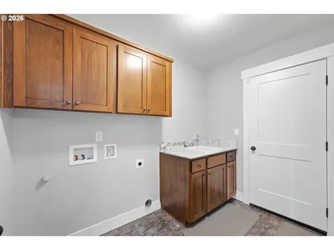 2755 Mia Court Salem OR 97306