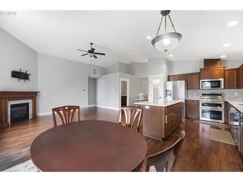 2755 Mia Court Salem OR 97306
