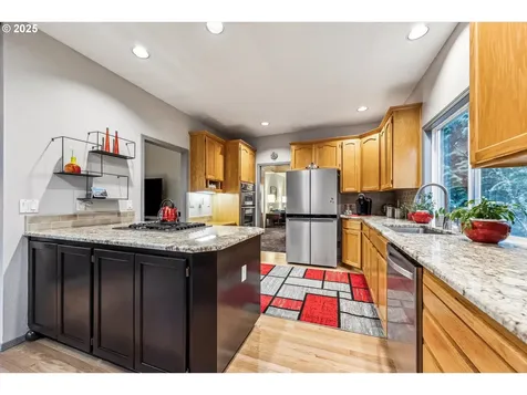 10215 SW 31st Avenue Portland OR 97219