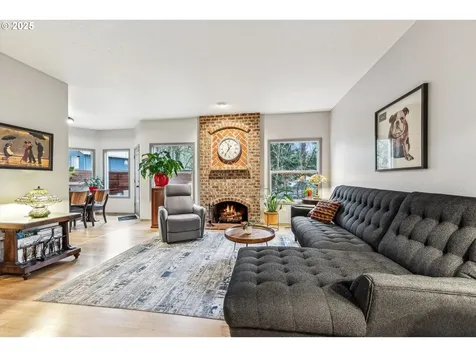 10215 SW 31st Avenue Portland OR 97219