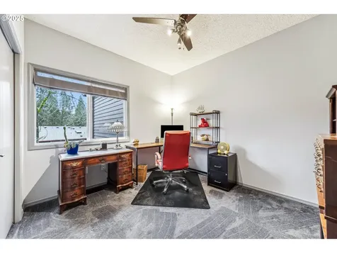 10215 SW 31st Avenue Portland OR 97219