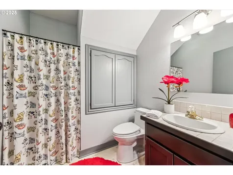 10215 SW 31st Avenue Portland OR 97219