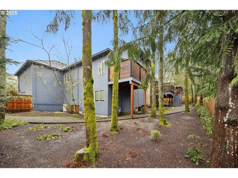 10215 SW 31st Avenue Portland OR 97219