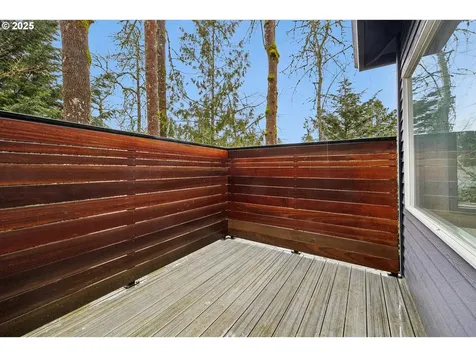 10215 SW 31st Avenue Portland OR 97219