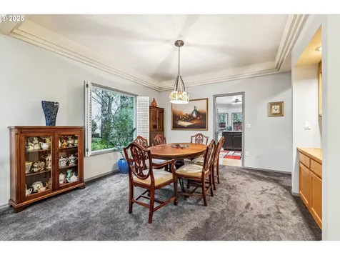 10215 SW 31st Avenue Portland OR 97219
