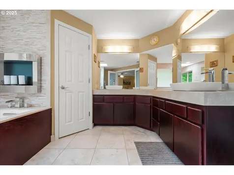 10417 NE 31st Avenue Vancouver WA 98686
