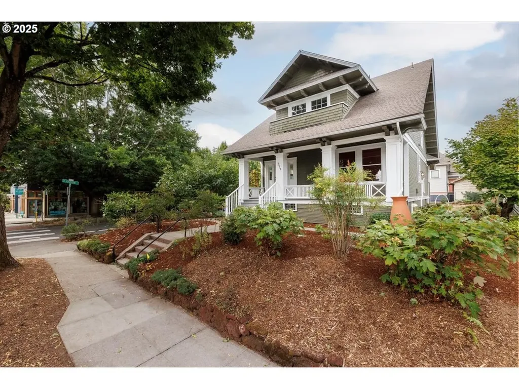 4035 SE 28th Place Portland OR 97202