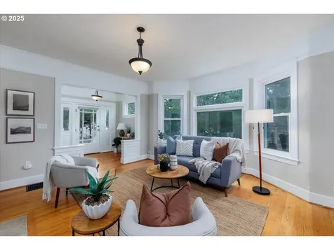 4035 SE 28th Place Portland OR 97202