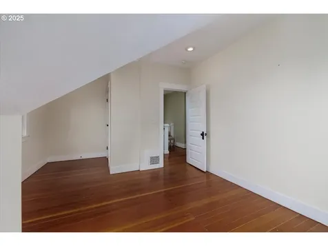 4035 SE 28th Place Portland OR 97202