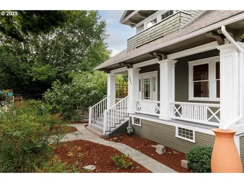 4035 SE 28th Place Portland OR 97202