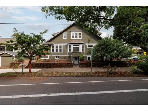 4035 SE 28th Place Portland OR 97202