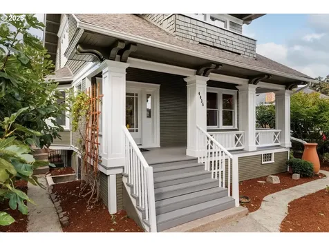 4035 SE 28th Place Portland OR 97202