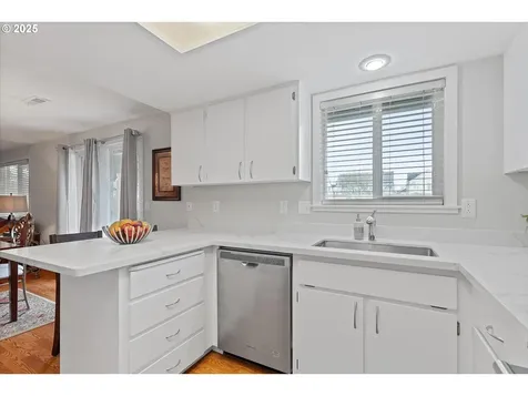967 NE Lovell Street Hillsboro OR 97124